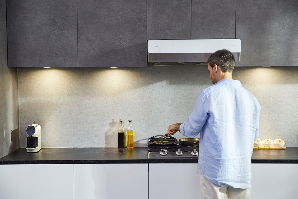 FOTILE UQG3002 Pixie Air™ 30’’ Slim Line Under the Cabinet Range Hood with WhisPower Motors