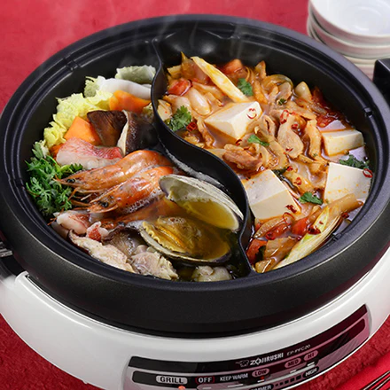 Zojirushi America Corporation - We're so excited to introduce our product  of the month: the Zojirushi Gourmet d'Expert® Electric Skillet for Yin Yang  Hot Pot EP-PFC20. This multi-functional electric skillet features a