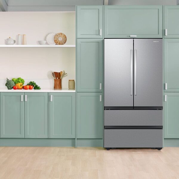 Samsung RF31CG7200SR 31 cu. ft. Mega Capacity 4-Door French Door Refrigerator with Dual Auto Ice Maker